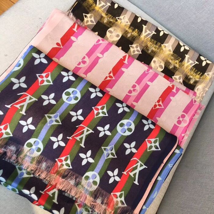 Louis Vuitton Scarf LVS00050